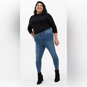 Torrid Midfit Super  Soft Skinny Blue Jeans Size 16S